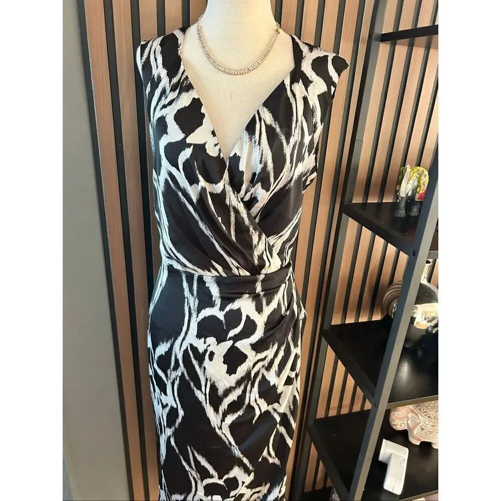 White House Black market black and white silky dress size 10